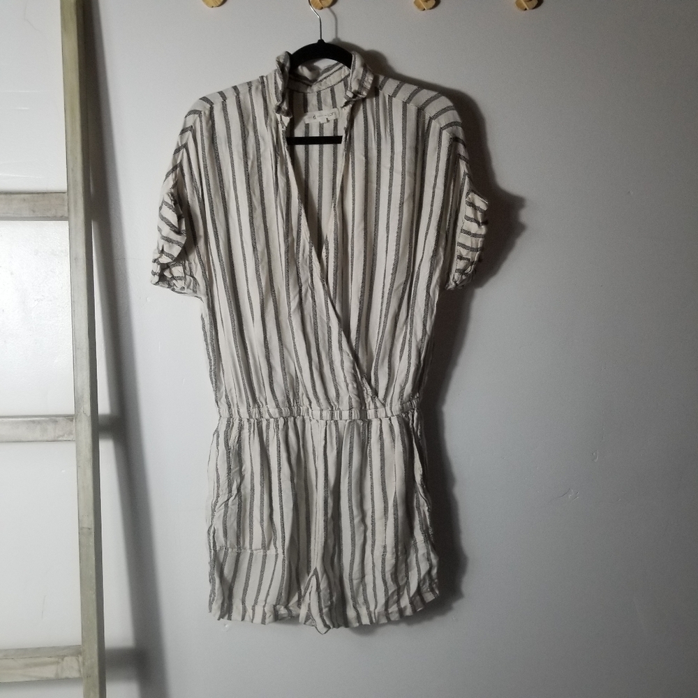 LOU & GREY BY LOFT WOMEN'S STRIPED SHORT SLEEVE ROMPER SIZE MEDIUM